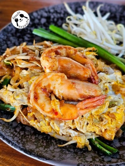 ผัดไทยกุ้งสด