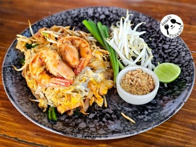 ผัดไทยกุ้งสด
