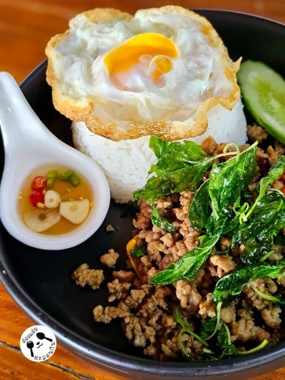 ข้าวกะเพราหมูสับ