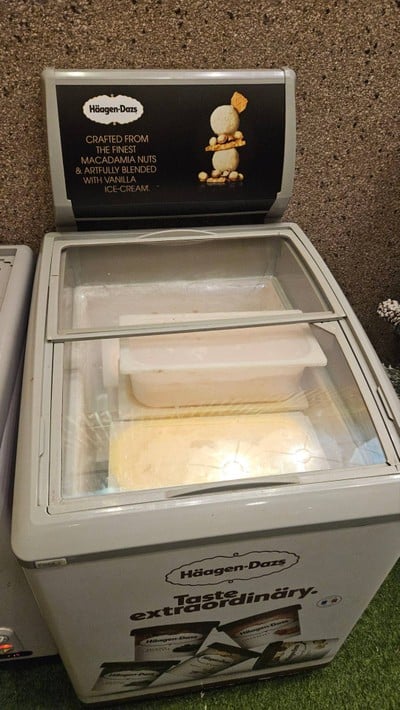 อาหาร หรือ เครื่องดื่ม