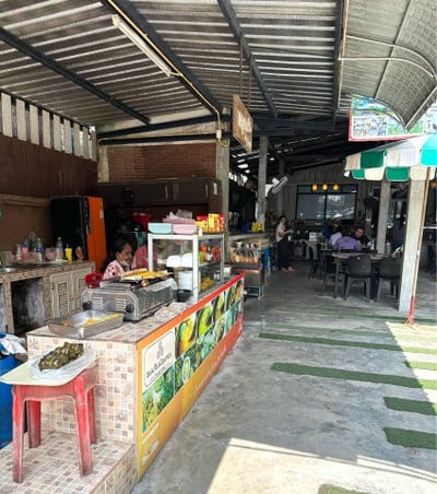 ขนมจีนเมืองคอน ถนนพานยม