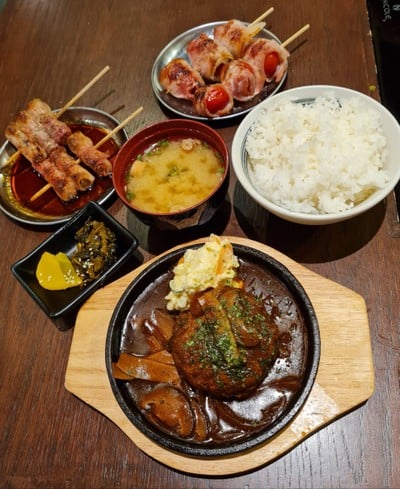 Nagiya Sathorn สาทร