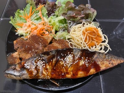 สเต็ก ปลาซาบะ+หมู