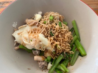 มาม่าหมูสับแห้ง พิเศษ