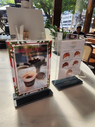 ป้ายราคาหรือสมุดเมนู