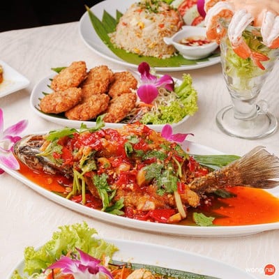 อาหาร หรือ เครื่องดื่ม