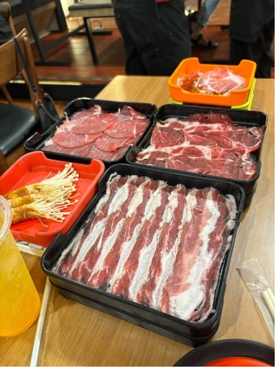 ชูกริลล์ ชาบู ถนนบรรทัดทอง