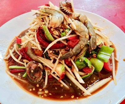 อาหาร หรือ เครื่องดื่ม