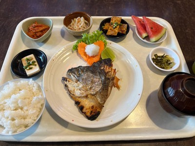 ชุดหัวปลาแซลม่อนย่างเกลือ