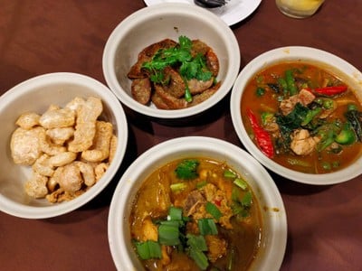 โตกตอง