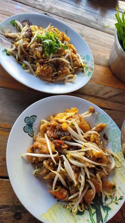 หอยทอด