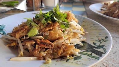 หอยทอด