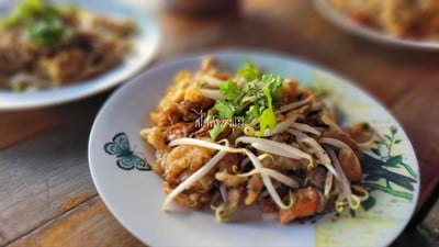 หอยทอด