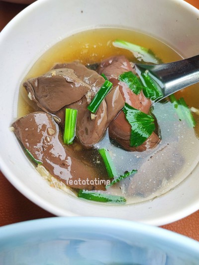 อาหาร หรือ เครื่องดื่ม