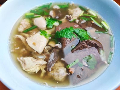 เกาเหลาเลือดหมู