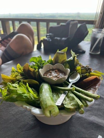 น้ำพริกกะปิ + ผักสด