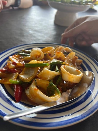 ปลาหมึกผัดไข่เค็ม