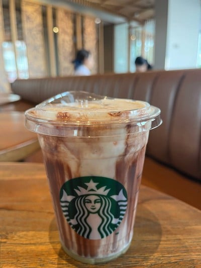 iced creamy vienna latte