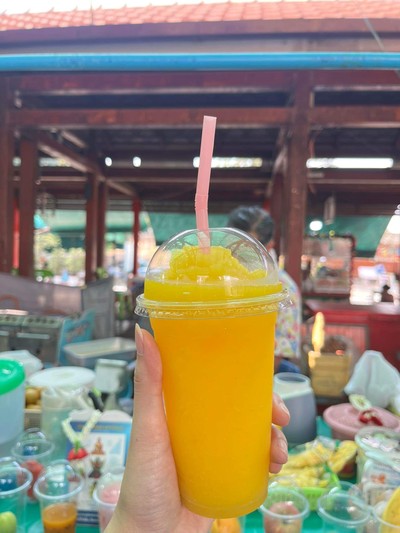 ราคาดีมาก แก้วละ 25 บาทเอง🍊 เอาดีๆ! ร้านขายเอาสังคมหรือพูดดด😂