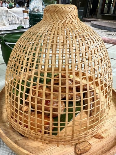 ปีกไก่จ้ำเข่า