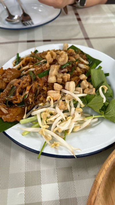 ผัดหมี่โคราชจ้ำเข่า