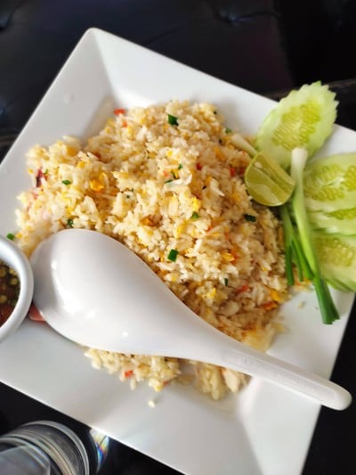 ข้าวผัดรวมมิตร