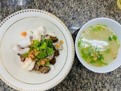 ข้าวต้มปลากิมโป้ (เฮียฮ้อ) เจริญกรุง เจริญกรุง