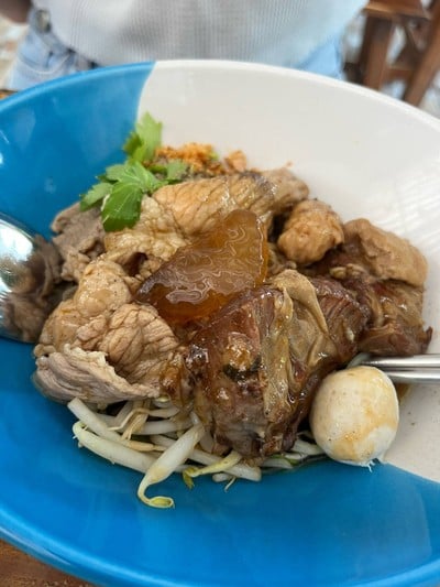 ก๋วยเตี๋ยวหมูตุ๋น
