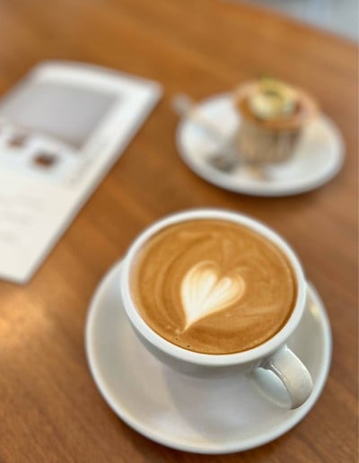 ☕️ Flat White. (Price 80 Baht.)