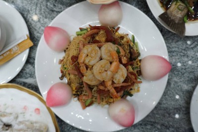 อาหาร หรือ เครื่องดื่ม