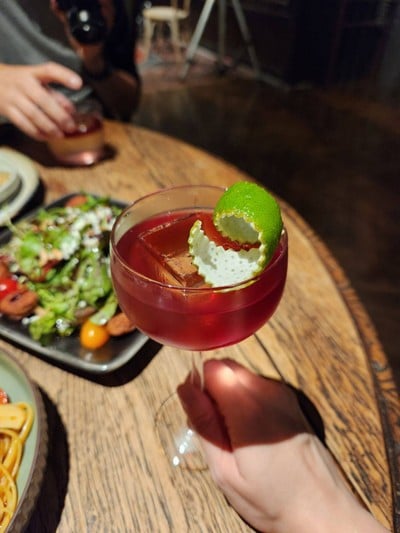 อาหาร หรือ เครื่องดื่ม