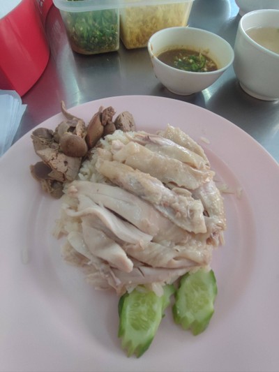 อาหาร หรือ เครื่องดื่ม