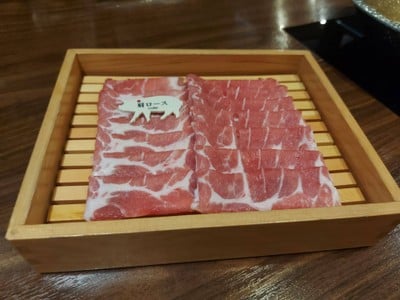 ชุดเซตชาบู ชาบู หรือ สุกี้ยากี้ หมูคุโรบุตะ (สำหรับ 1 ท่าน)