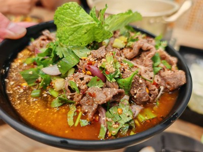 อาหาร หรือ เครื่องดื่ม