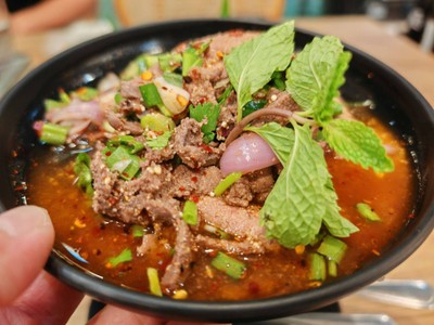 อาหาร หรือ เครื่องดื่ม