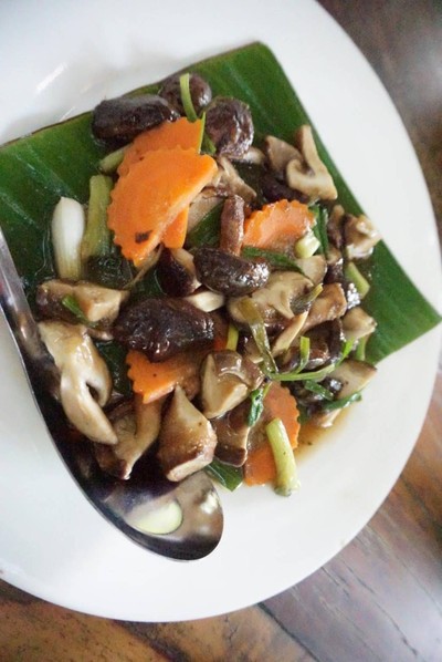 ผัดเห็ดหอม