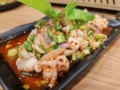 ลาบปลาหมึก