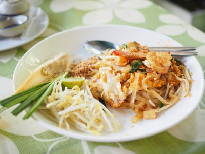 ผัดไทยกุ้งสด