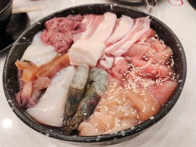 อาหาร หรือ เครื่องดื่ม