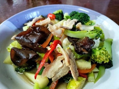 ผัดผักรวมสามชั้น