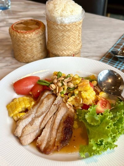 ลูกไก่ เขาใหญ่