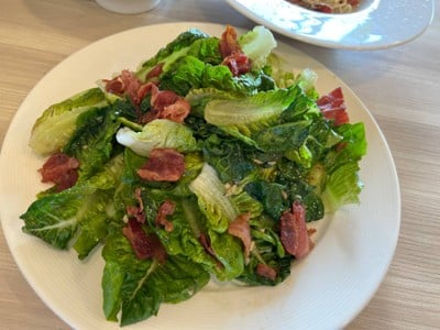 เบบี้คอสผัดเบคอนกรอบ