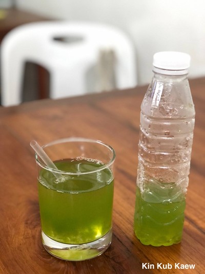 น้ำวุ้นใบเตย