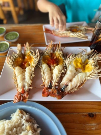 ท่าน้ำขวัญ กุ้งเผา ริเวอร์วิว