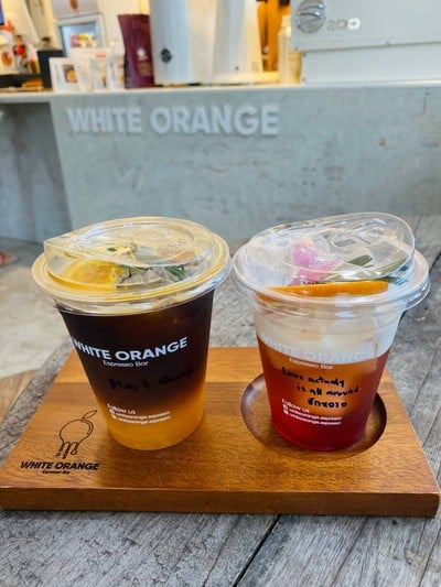 WHITE ORANGE Espresso Bar 👍☕️🍵🍰 เจ้าคุณทหาร ลาดกระบัง