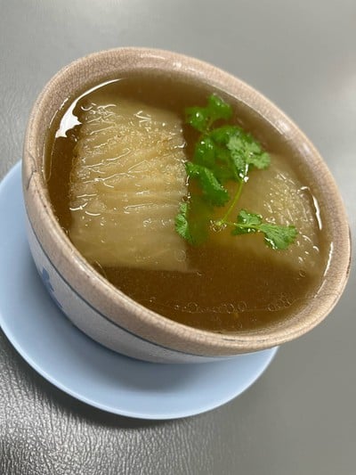 เป็ดตุ๋นผักมะนาวดอง