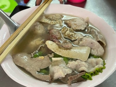 ต้มเลือดหมู ใส่ทุกอย่าง ใส่น้ำ (ปกติ)