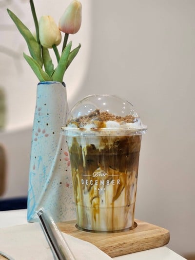 เมนูของร้าน Dear December Cafe -
