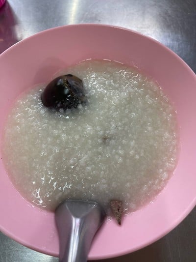 โจ๊ก ไข่เยี่ยวม้า