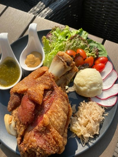 ขาหมูเยอรมัน